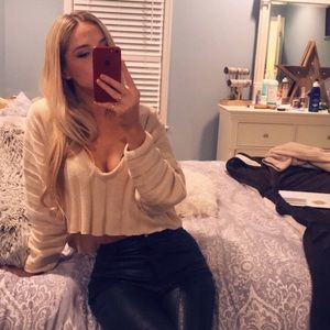 Cream Cropped Sweater